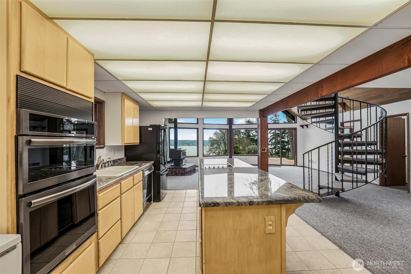 3968 S East Camano Drive , Camano Island, WA 98282