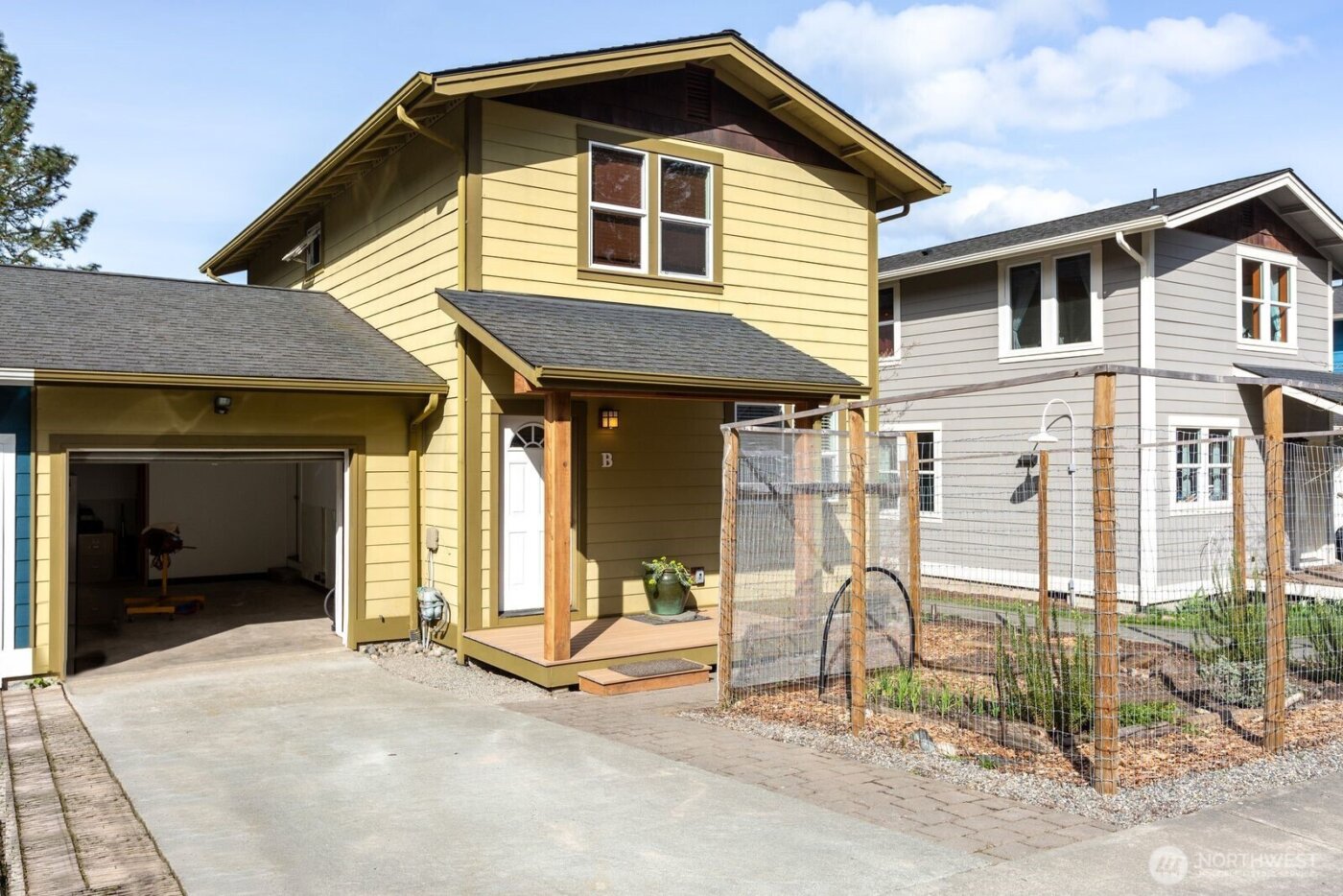 1014 Park Street #2B, Friday Harbor, WA 98250-7506