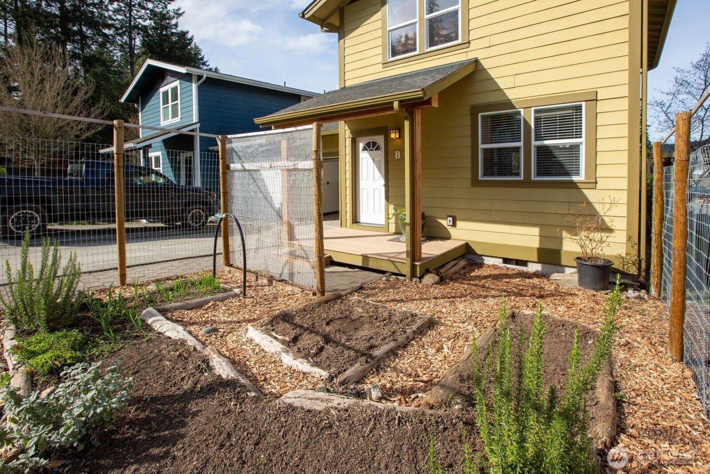 1014 Park Street #2B, Friday Harbor, WA 98250-7506