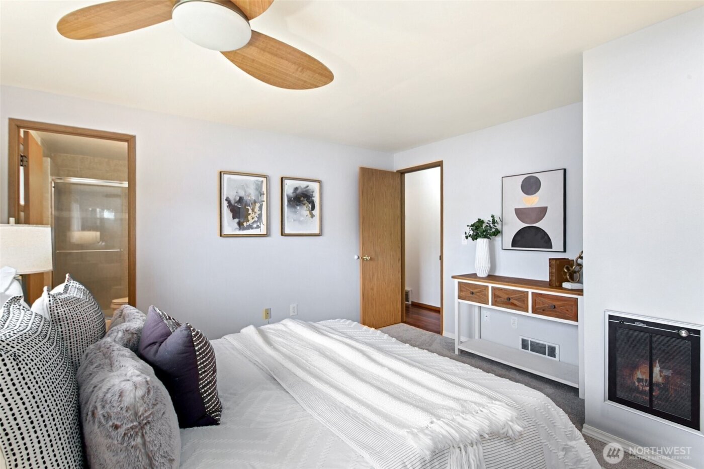 23217 NE 10th Place , Sammamish, WA 98074