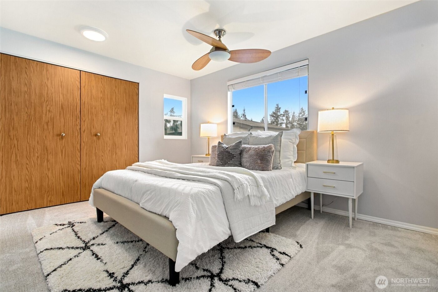 23217 NE 10th Place , Sammamish, WA 98074