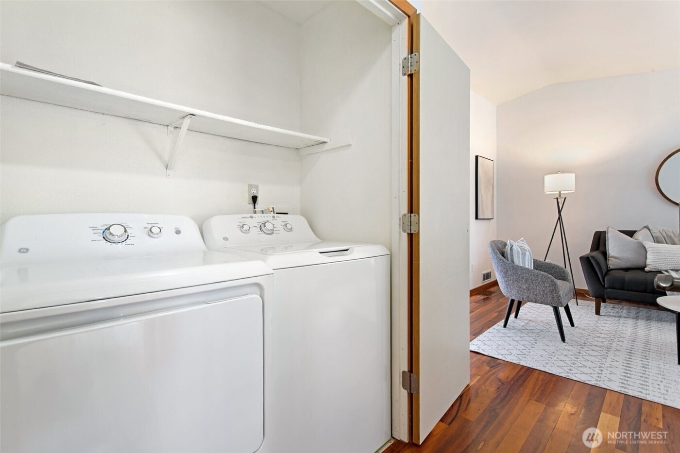 23217 NE 10th Place , Sammamish, WA 98074