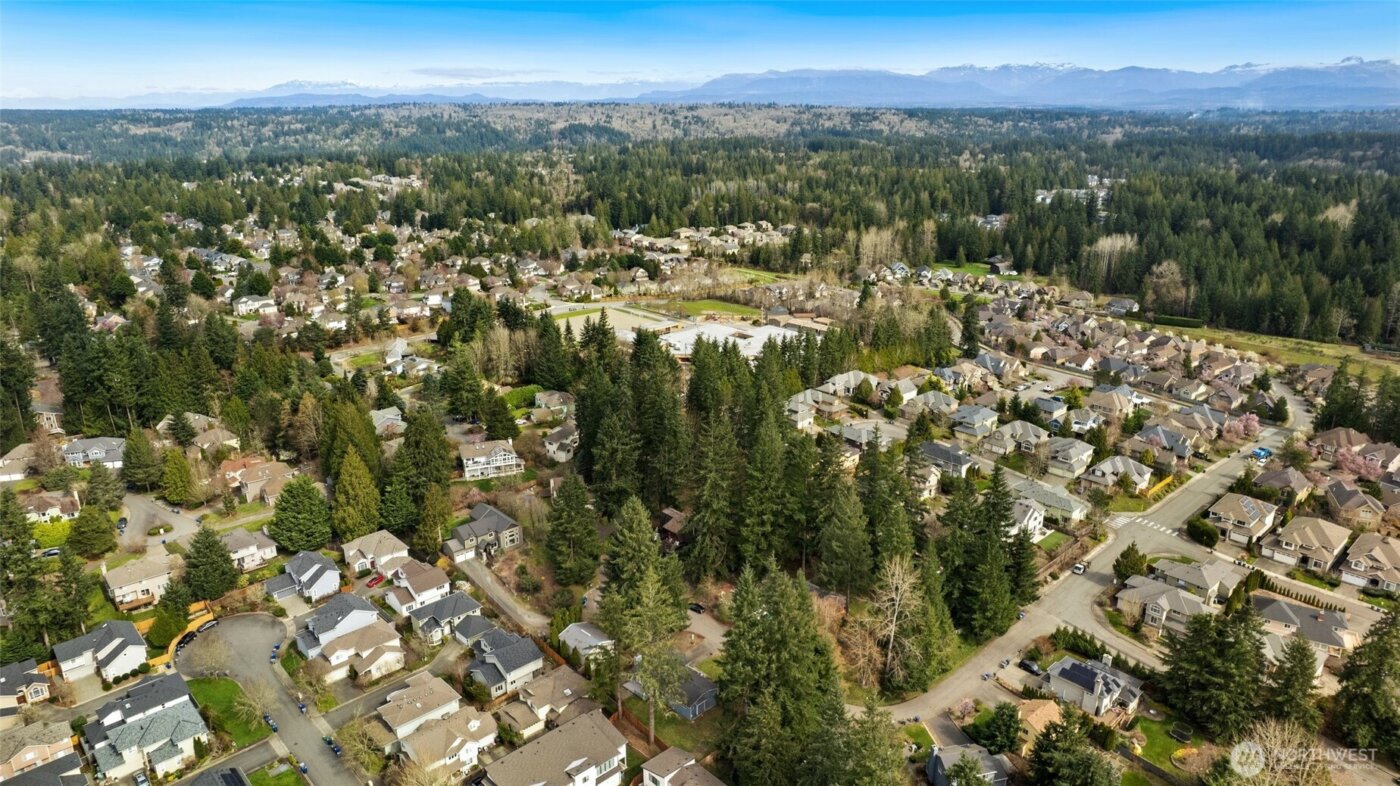 23217 NE 10th Place , Sammamish, WA 98074