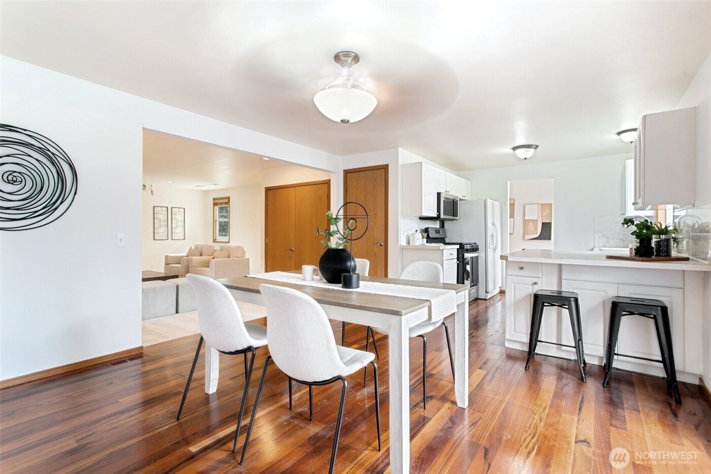 23217 NE 10th Place , Sammamish, WA 98074