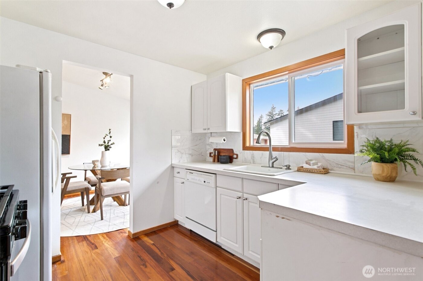 23217 NE 10th Place , Sammamish, WA 98074