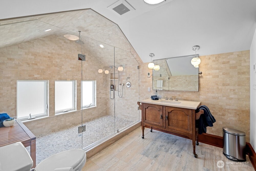 1251 21st Avenue E, Seattle, WA 98112