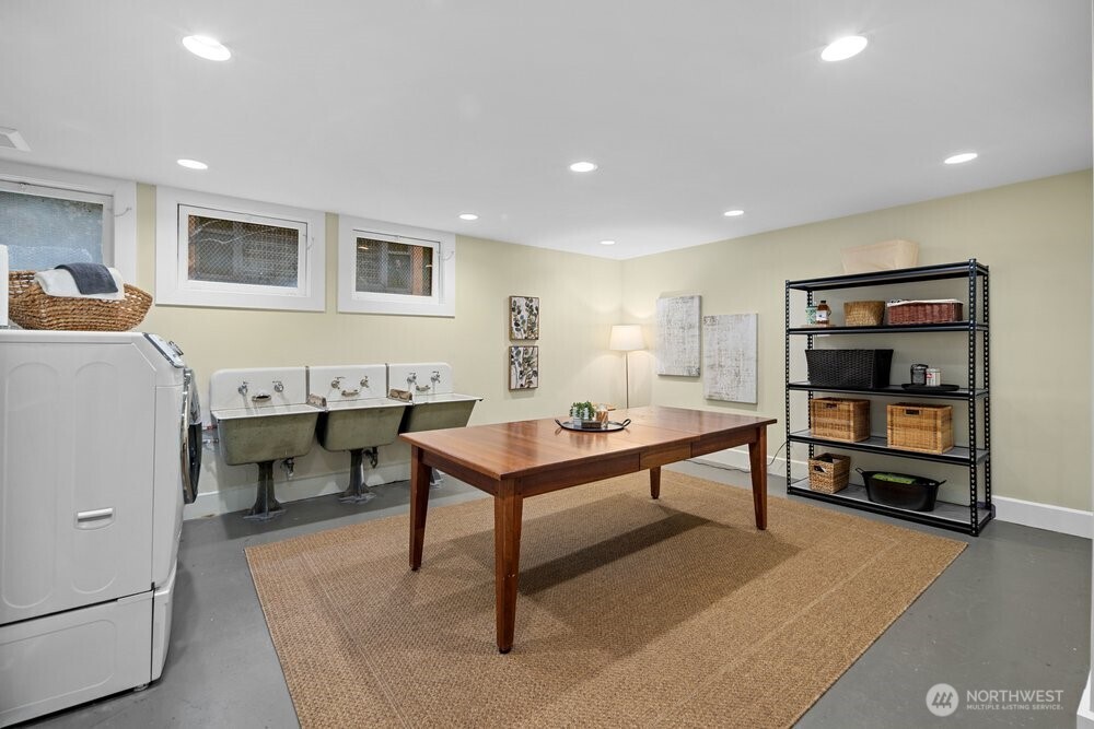 1251 21st Avenue E, Seattle, WA 98112