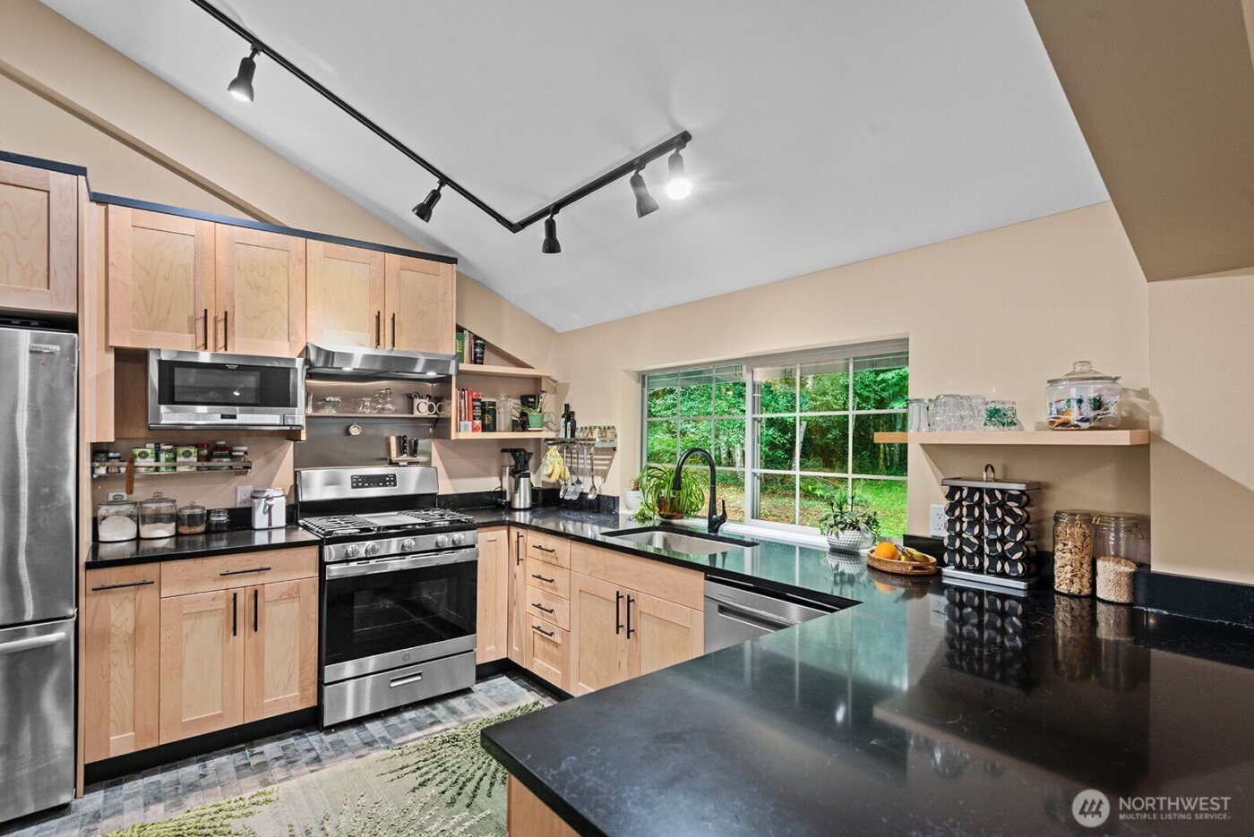 517 NW Old Orchard Way , Poulsbo, WA 98370