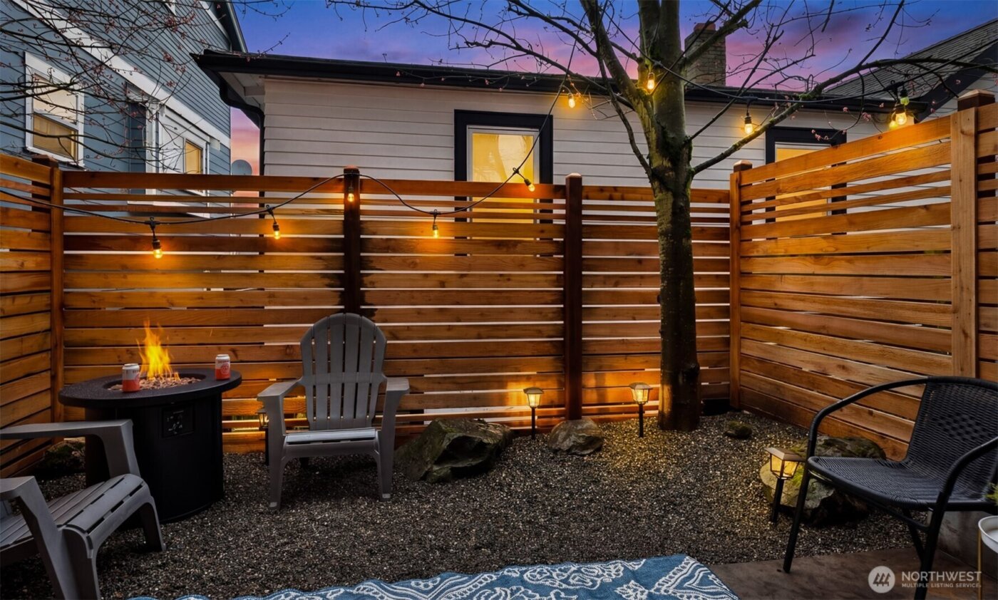 9057 17th Avenue SW, Seattle, WA 98106