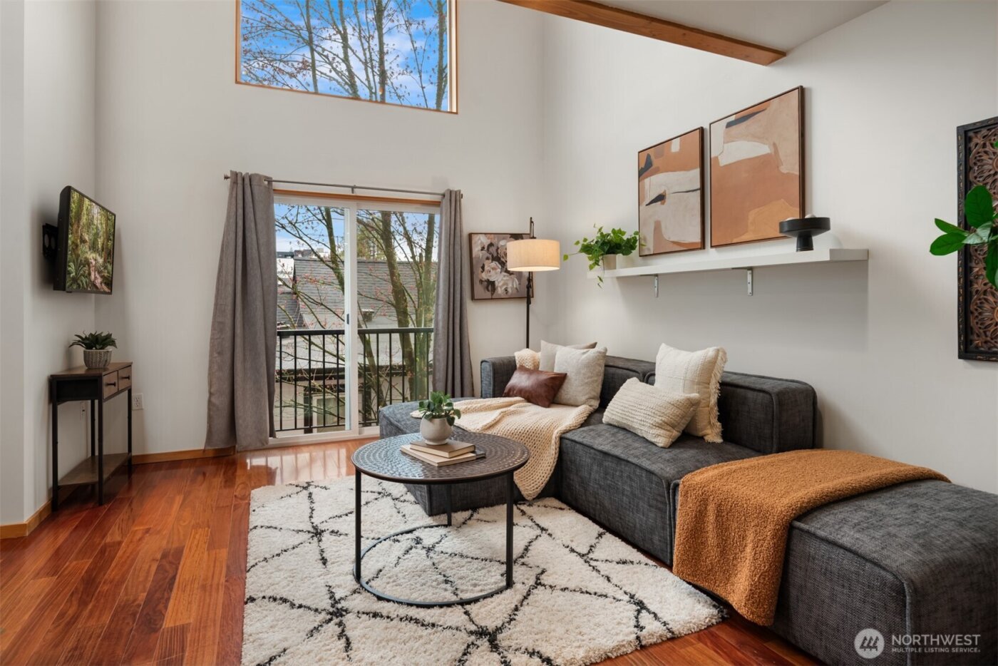 9057 17th Avenue SW, Seattle, WA 98106