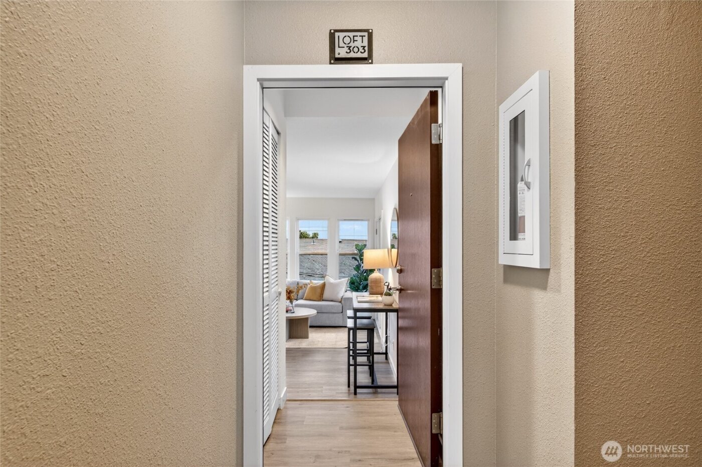 6547 42nd Avenue SW #303, Seattle, WA 98136