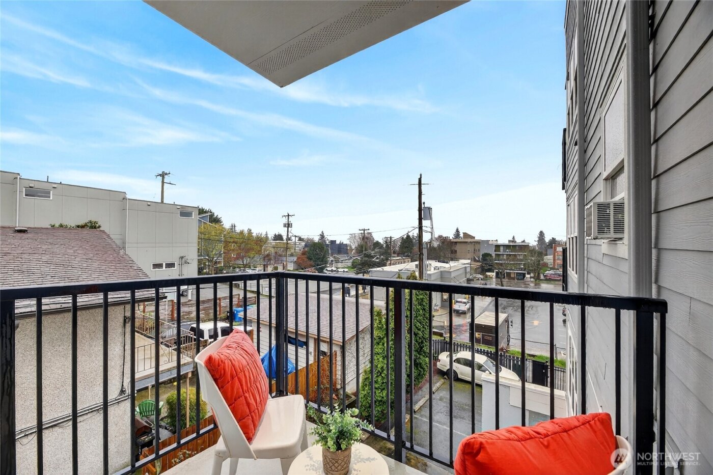 6547 42nd Avenue SW #303, Seattle, WA 98136