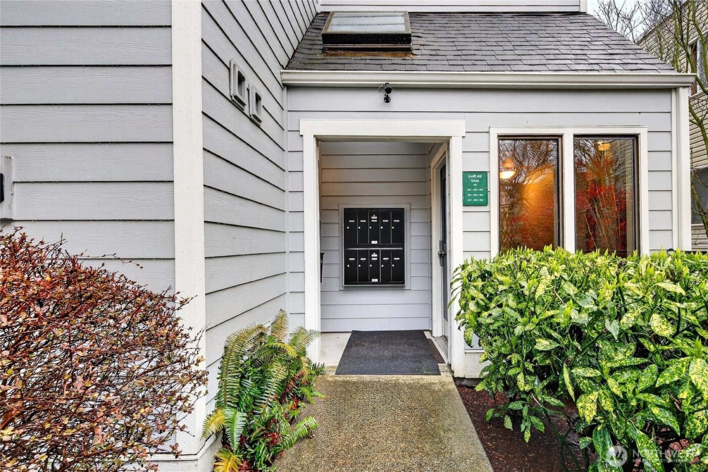 6547 42nd Avenue SW #303, Seattle, WA 98136