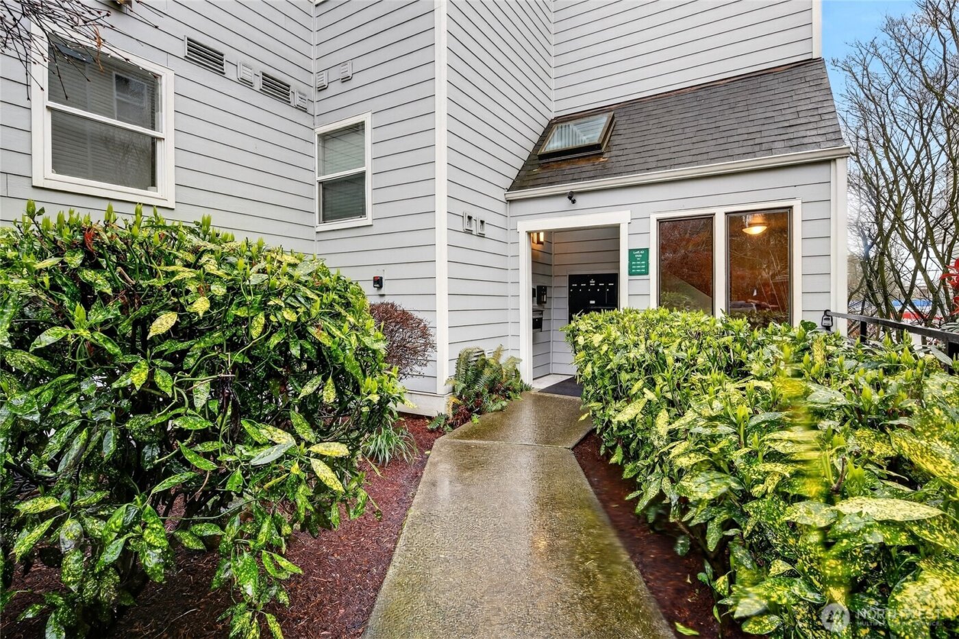 6547 42nd Avenue SW #303, Seattle, WA 98136