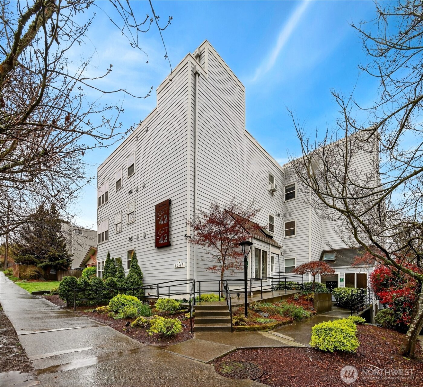 6547 42nd Avenue SW #303, Seattle, WA 98136
