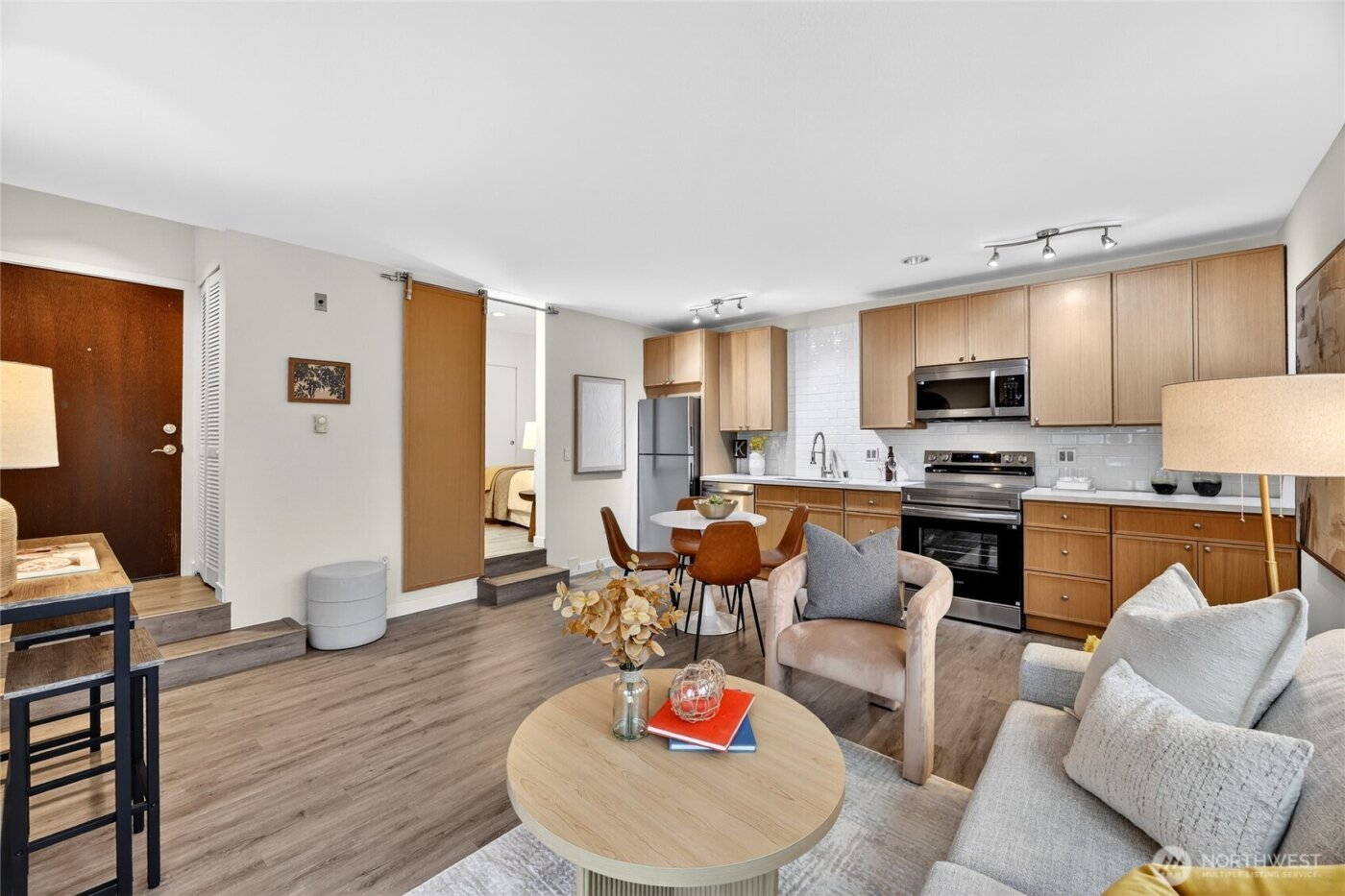 6547 42nd Avenue SW #303, Seattle, WA 98136