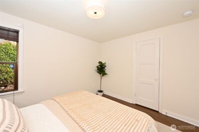 2849 36th Avenue W, Seattle, WA 98199 - Photo 18