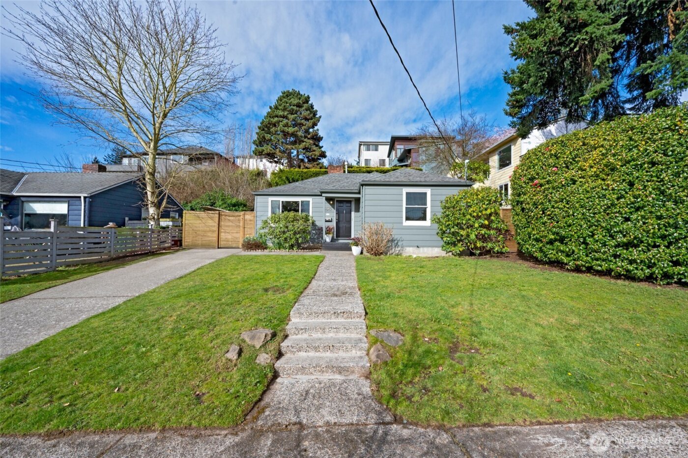 2849 36th Avenue W, Seattle, WA 98199