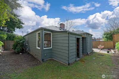 2849 36th Avenue W, Seattle, WA 98199 - Photo 25