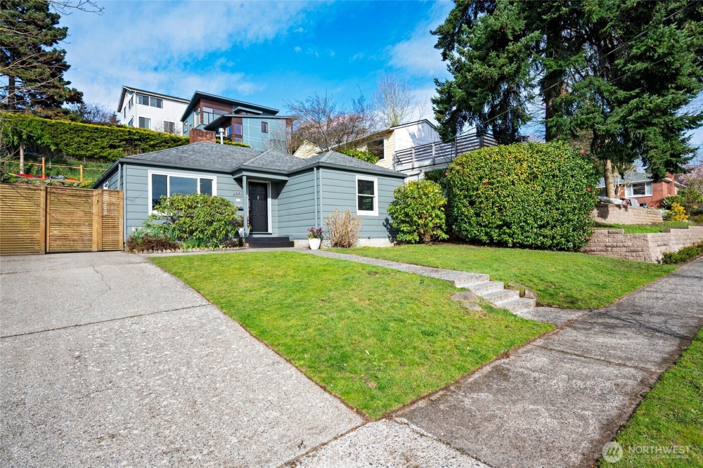 2849 36th Avenue W, Seattle, WA 98199