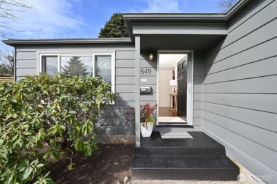 2849 36th Avenue W, Seattle, WA 98199 - Photo 4