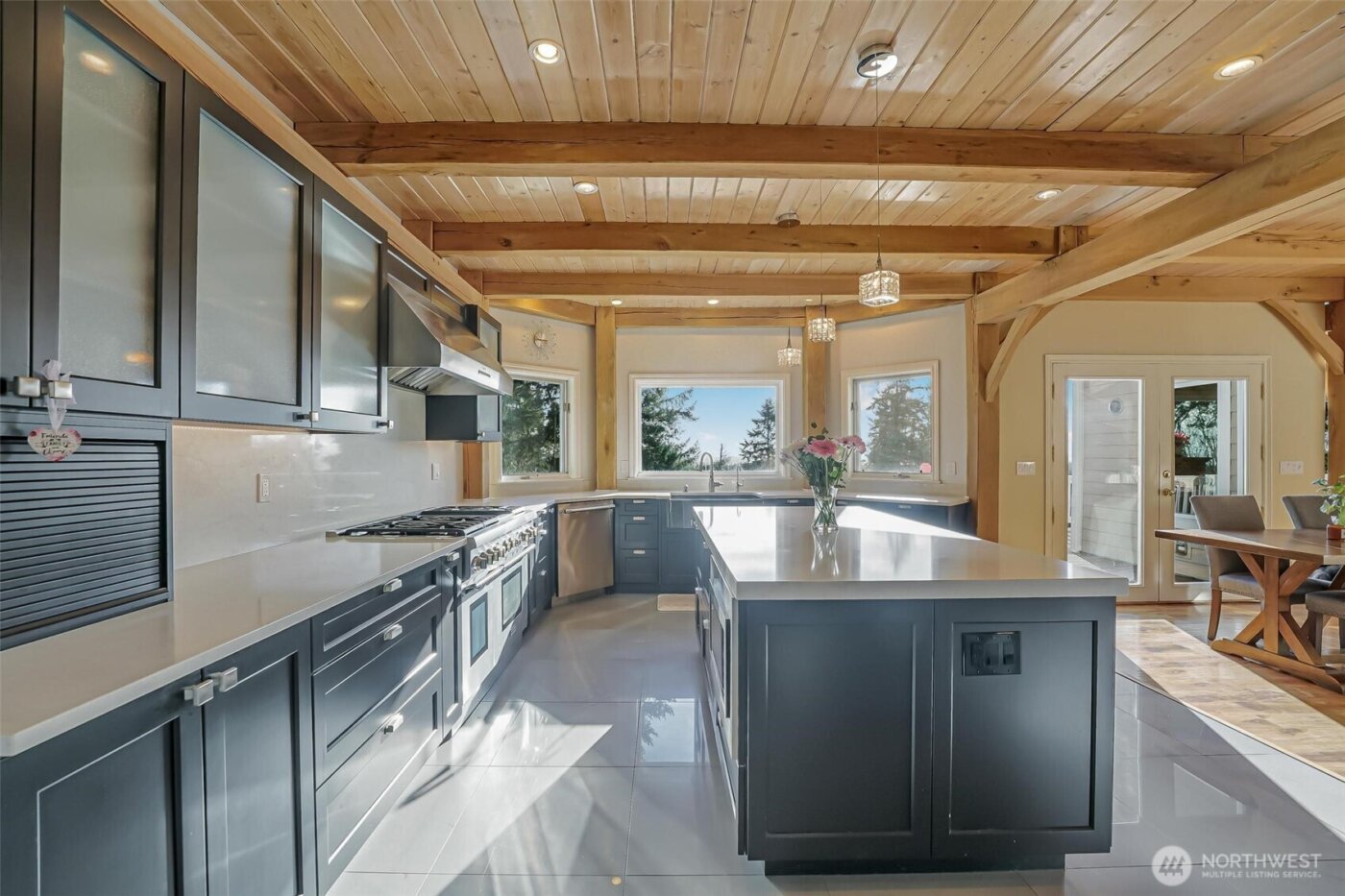 528 Waynes Ridge Circle , Camano Island, WA 98282