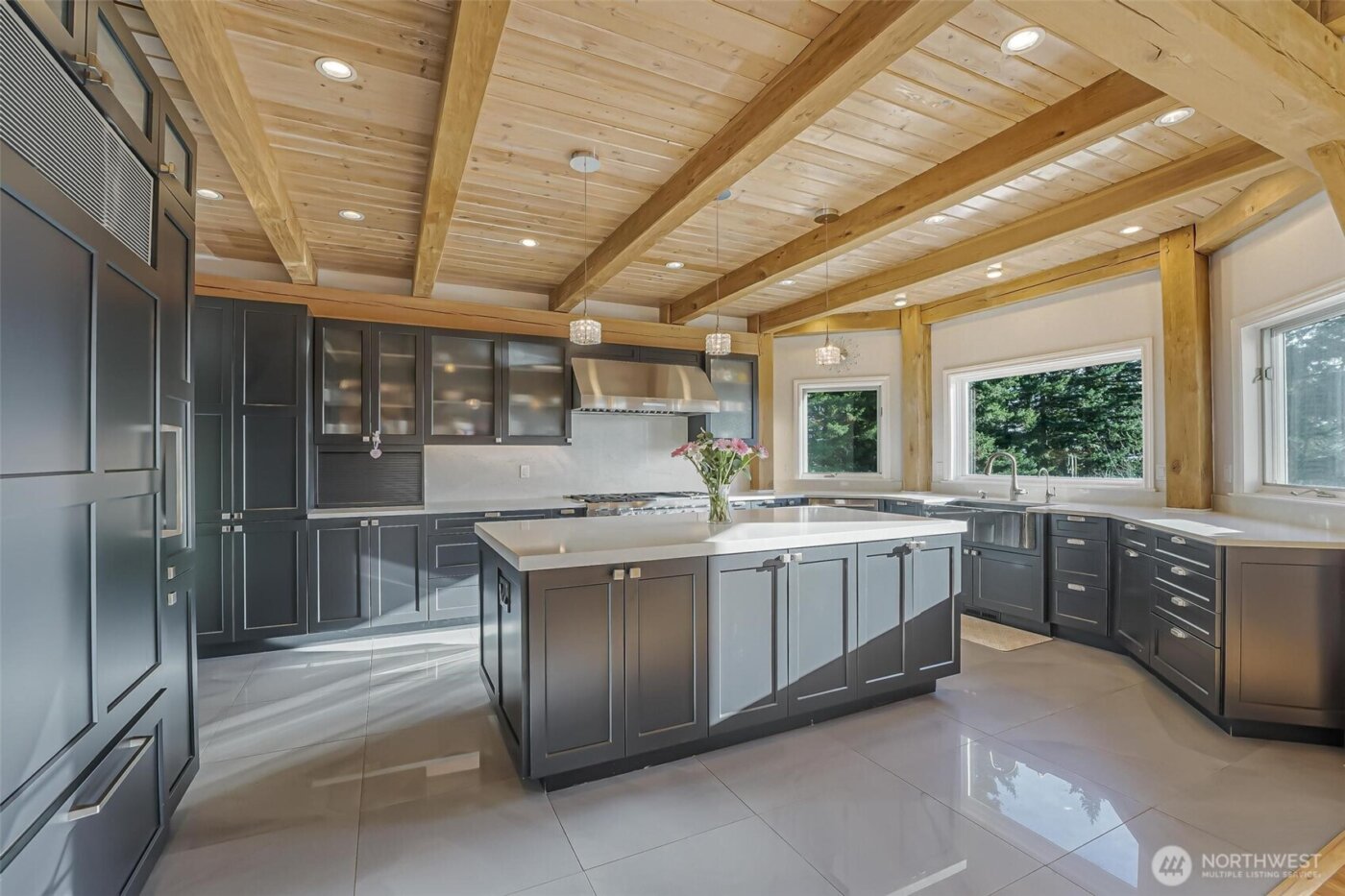 528 Waynes Ridge Circle , Camano Island, WA 98282