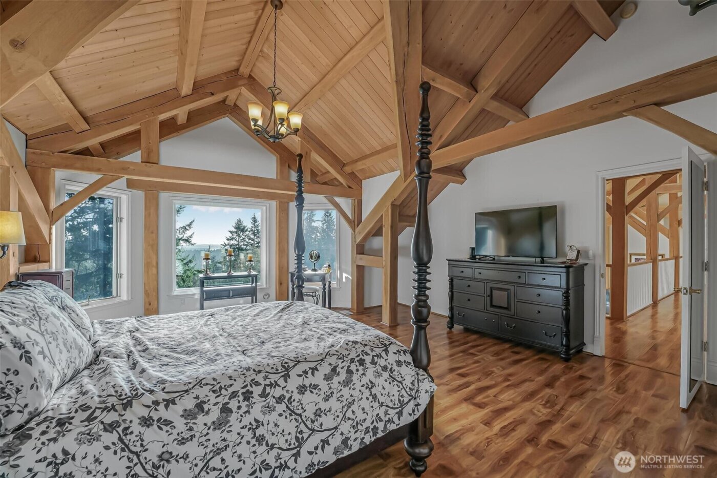 528 Waynes Ridge Circle , Camano Island, WA 98282