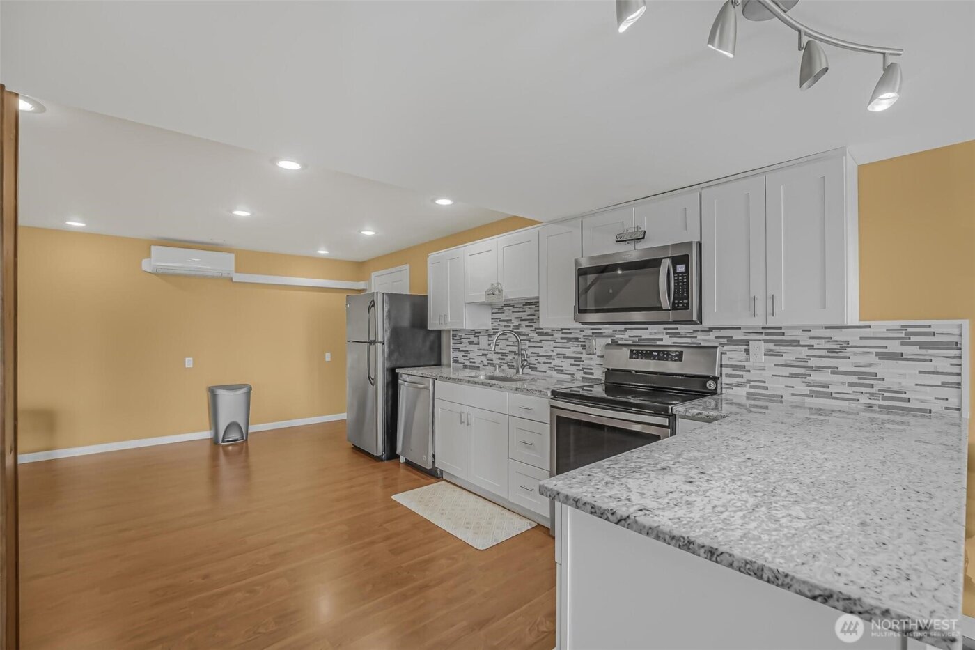 528 Waynes Ridge Circle , Camano Island, WA 98282