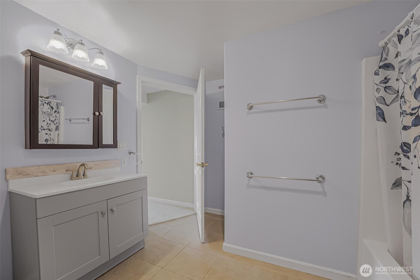 528 Waynes Ridge Circle , Camano Island, WA 98282