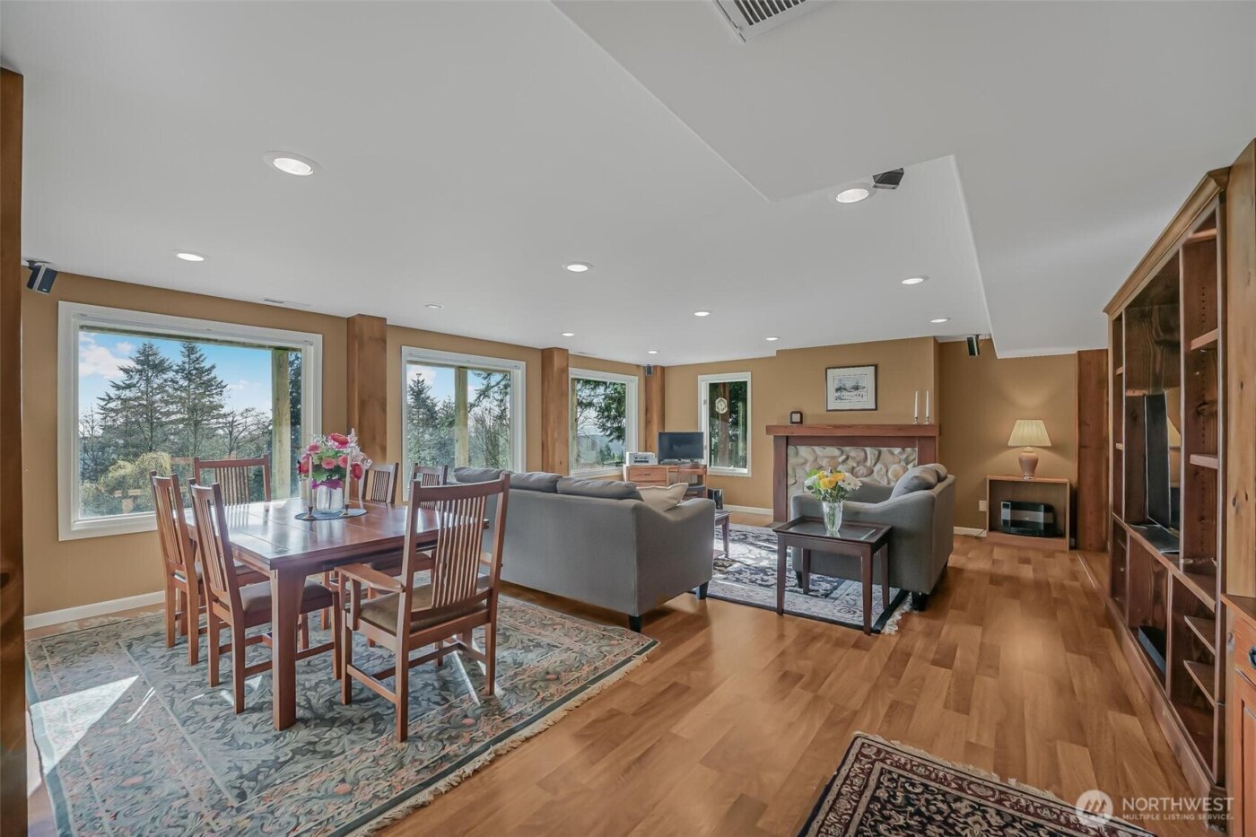 528 Waynes Ridge Circle , Camano Island, WA 98282