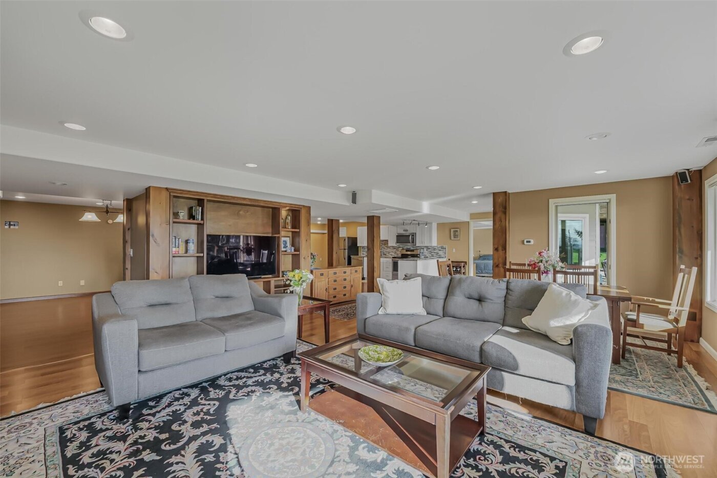 528 Waynes Ridge Circle , Camano Island, WA 98282