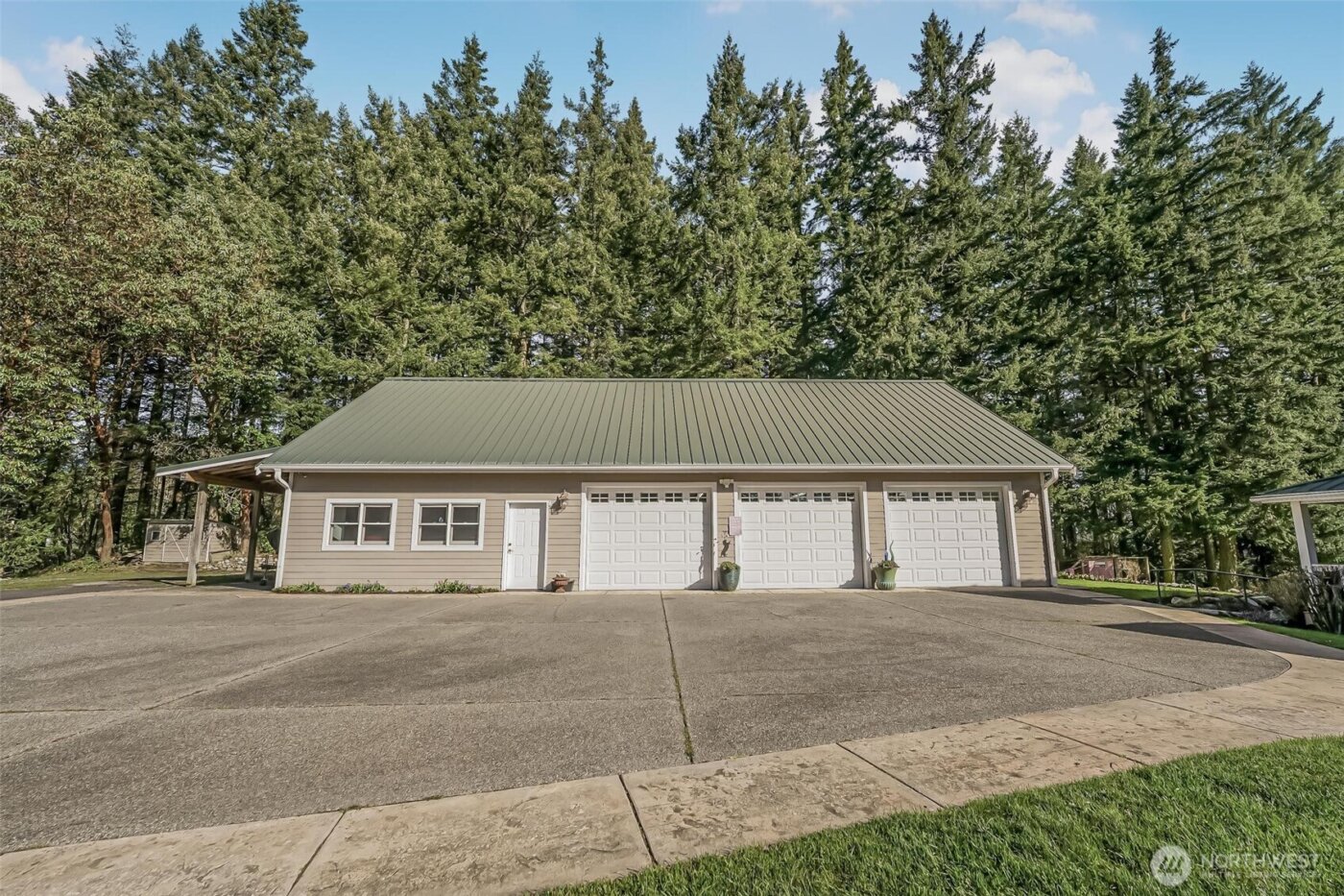 528 Waynes Ridge Circle , Camano Island, WA 98282