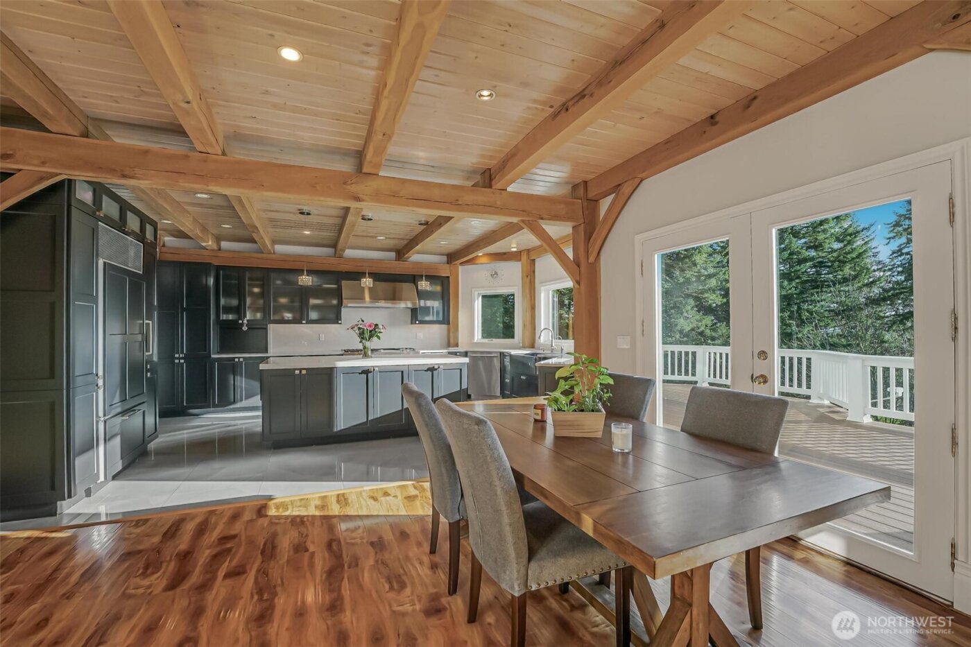 528 Waynes Ridge Circle , Camano Island, WA 98282