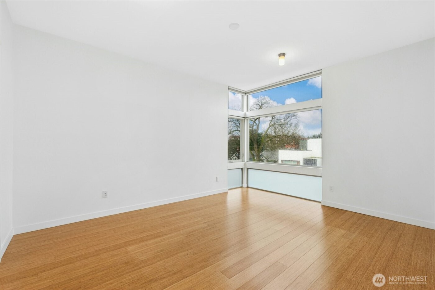 2114 E James Street , Seattle, WA 98122