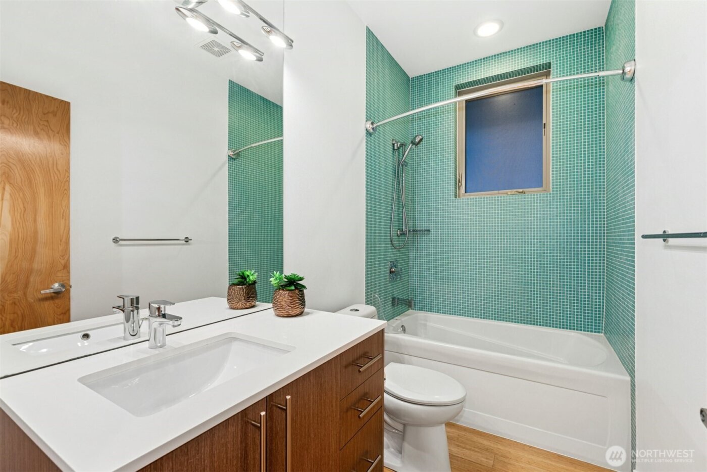 2114 E James Street , Seattle, WA 98122