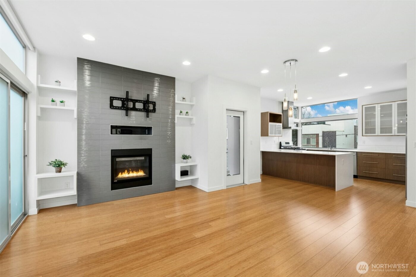 2114 E James Street , Seattle, WA 98122