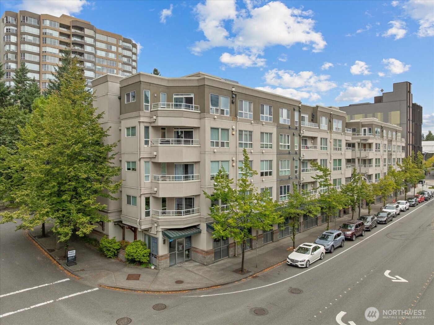 925 110th Avenue NE #PH05, Bellevue, WA 98004