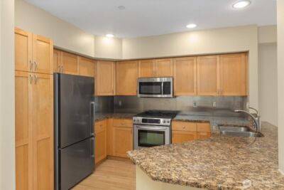 925 110th Avenue NE #PH05, Bellevue, WA 98004 - Photo 6