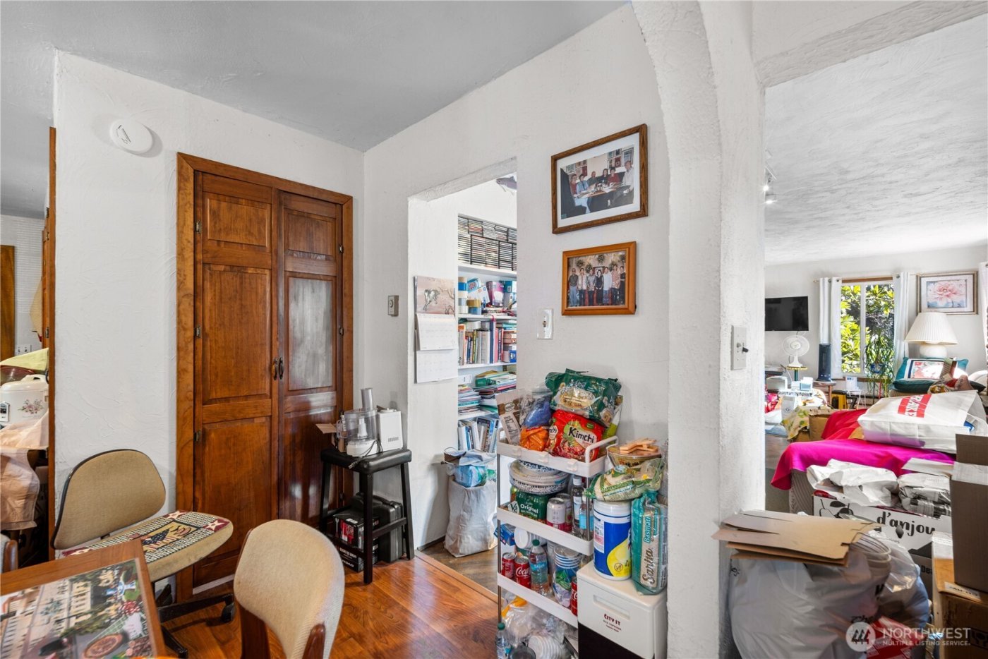 2552 NE 168th Street , Lake Forest Park, WA 98155