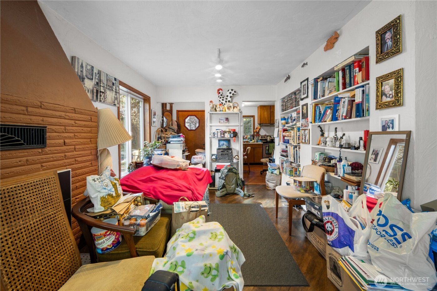 2552 NE 168th Street , Lake Forest Park, WA 98155