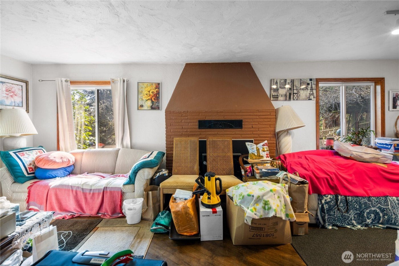 2552 NE 168th Street , Lake Forest Park, WA 98155