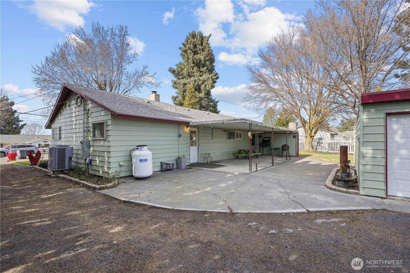 4059 NE Dunn Street , Moses Lake, WA 98837