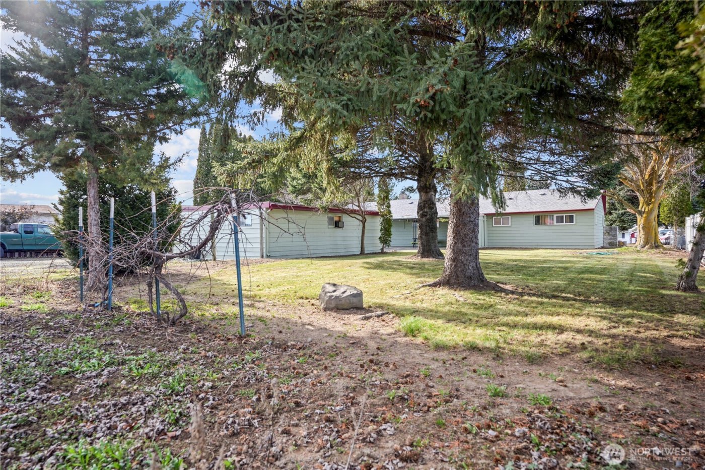 4059 NE Dunn Street , Moses Lake, WA 98837