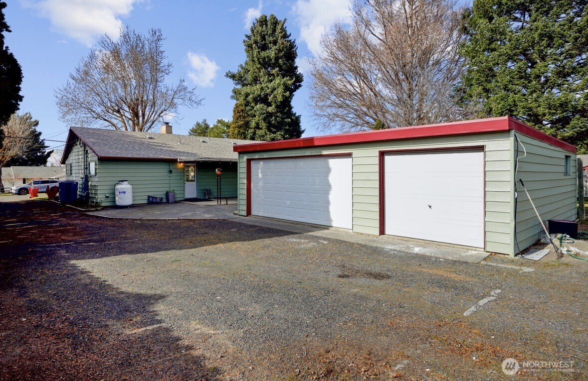 4059 NE Dunn Street , Moses Lake, WA 98837