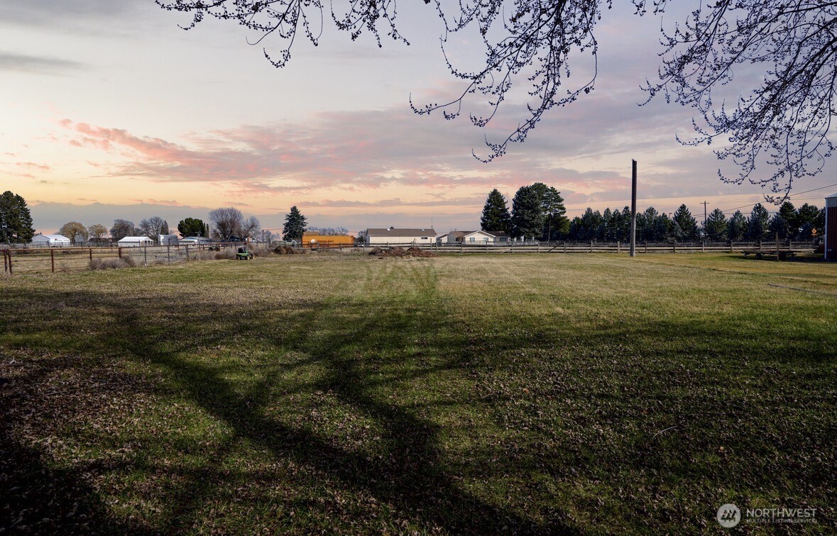 4059 NE Dunn Street , Moses Lake, WA 98837