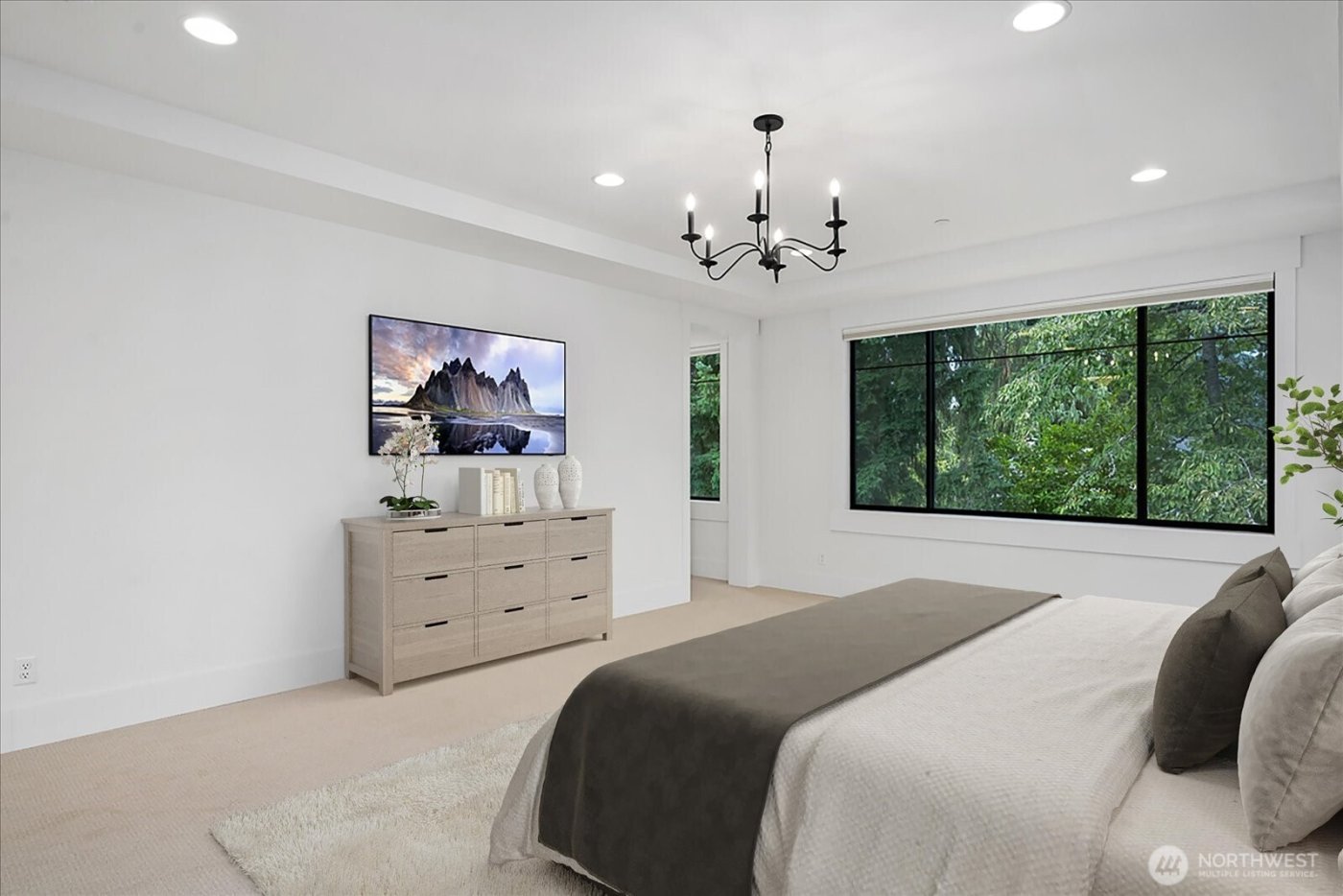 10924 SE 24th Place , Bellevue, WA 98004