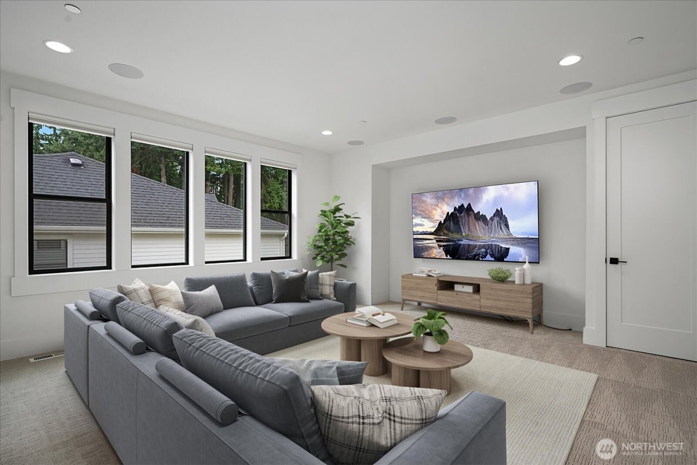 10924 SE 24th Place , Bellevue, WA 98004