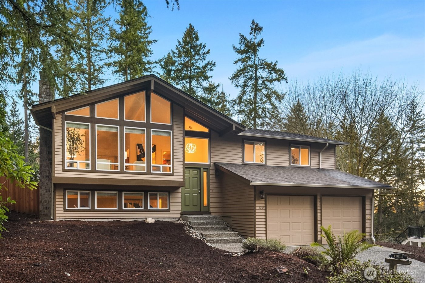 17014 NE 28th Place , Bellevue, WA 98008