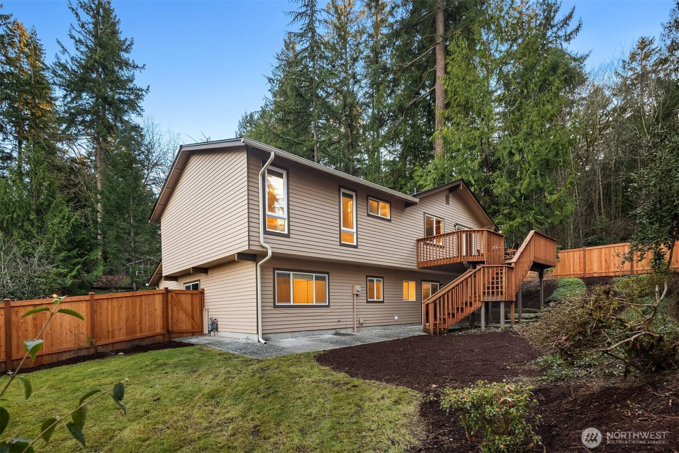 17014 NE 28th Place , Bellevue, WA 98008